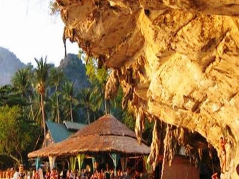 Resort Bay Tonsai Beach