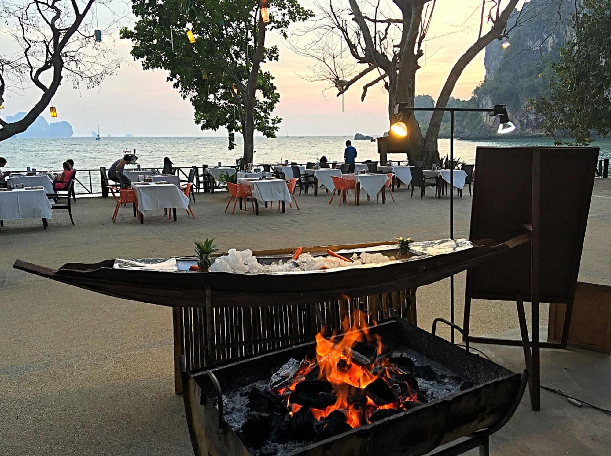 Resort Bay