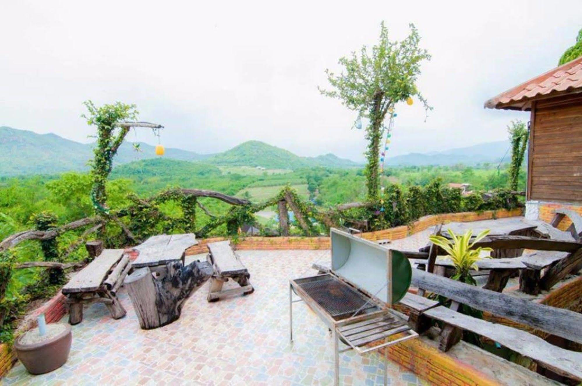 Ingmhok Country Mountain View 3* Suan Phueng