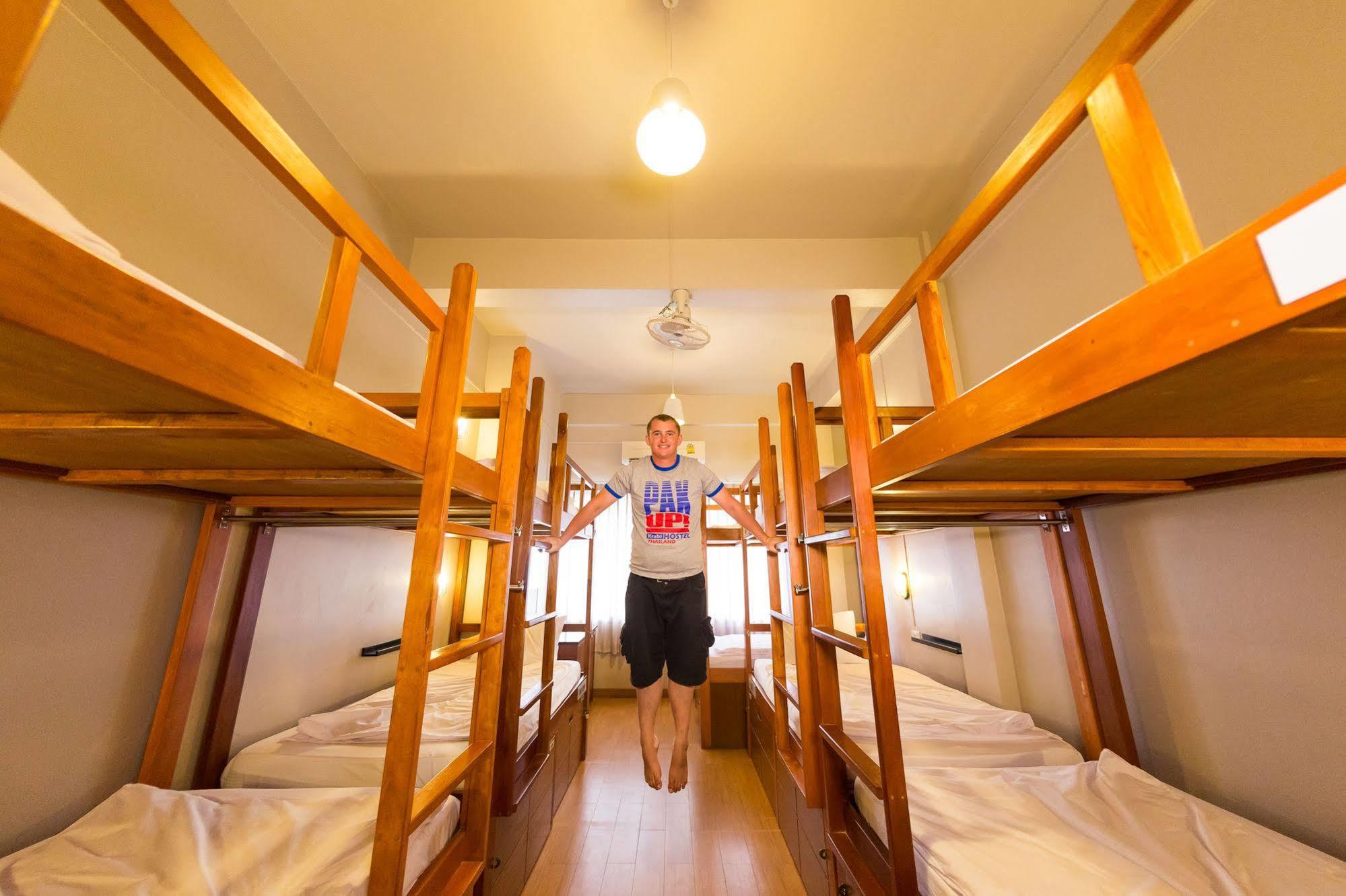 Hostel Pak-up