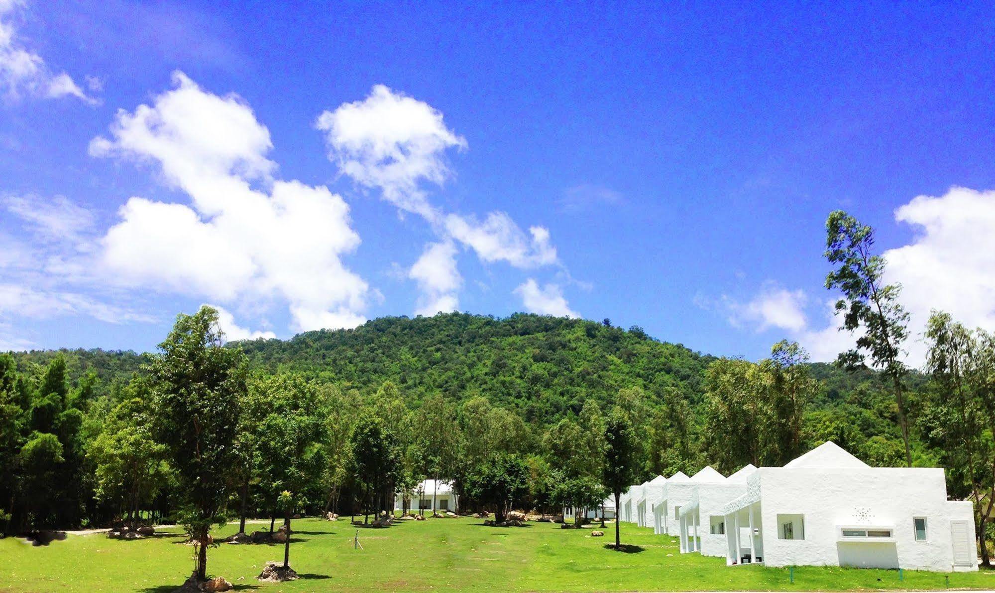Aristo Chic & Farm 4*