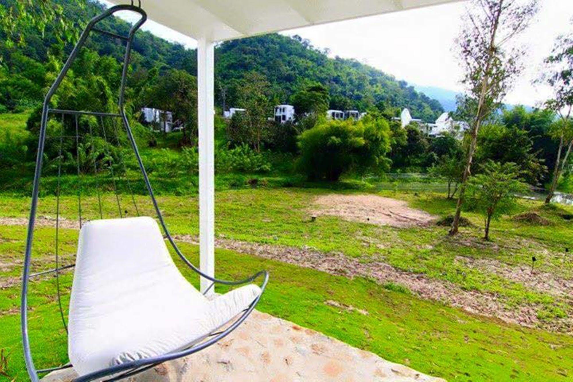 Hotel Aristo Chic & Farm Suan Phueng