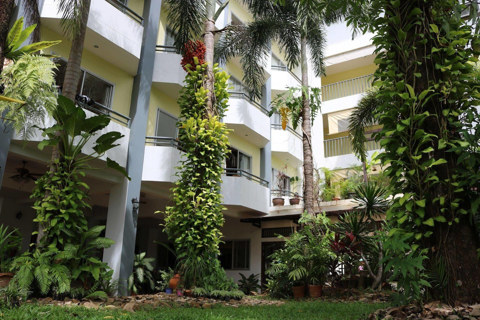 Hotel The Greenery 3*