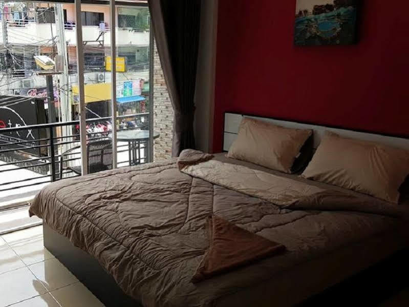 Retox Hotel