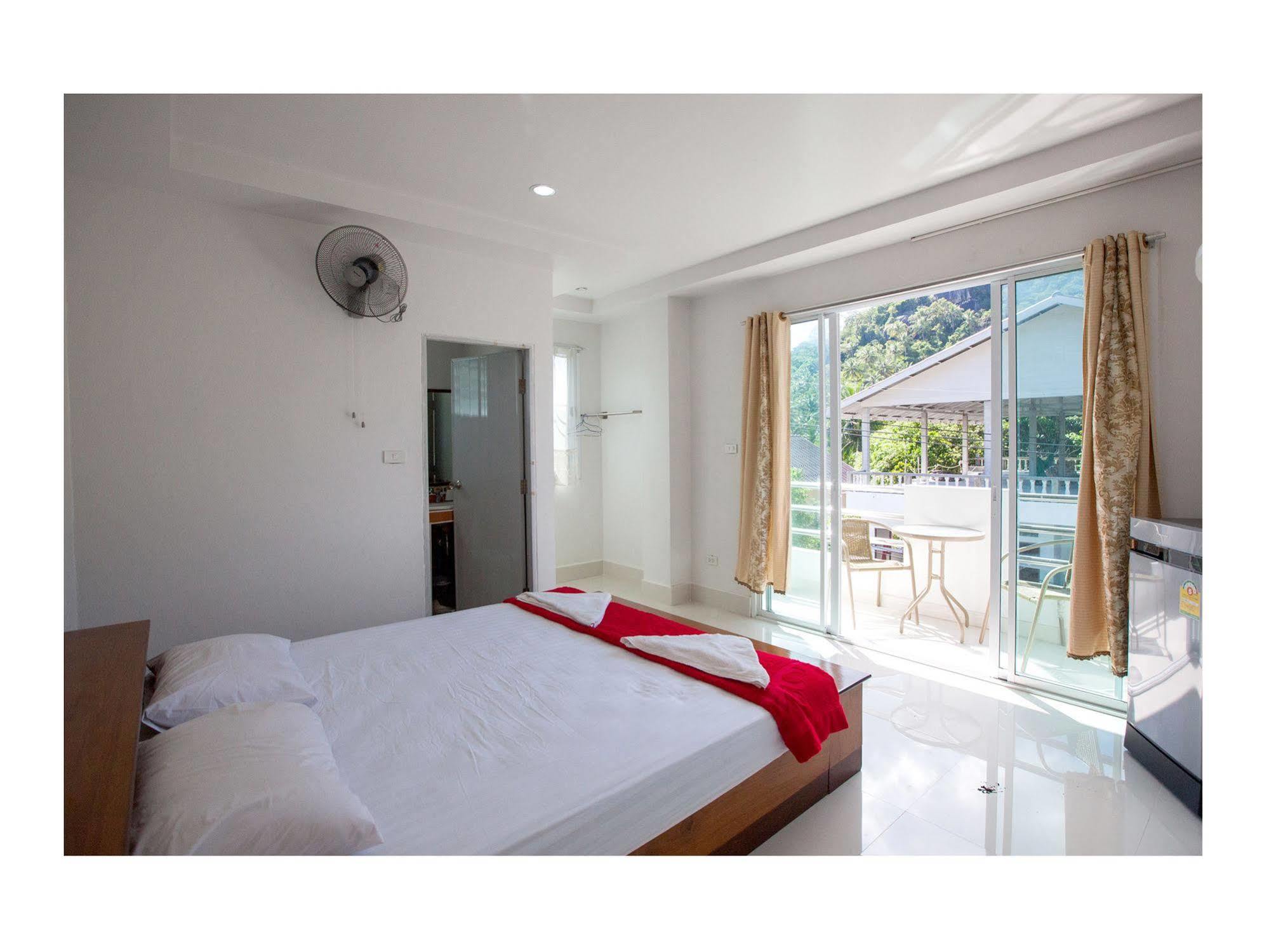Namhasin House Koh Tao
