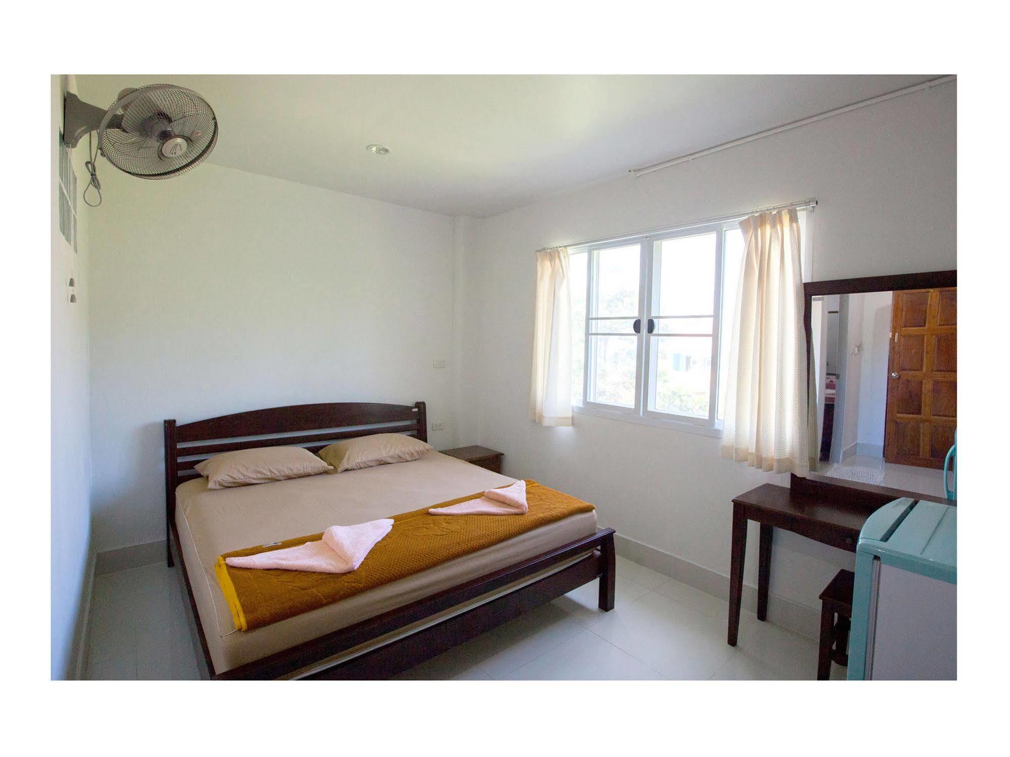 Guest house Namhasin House 2*