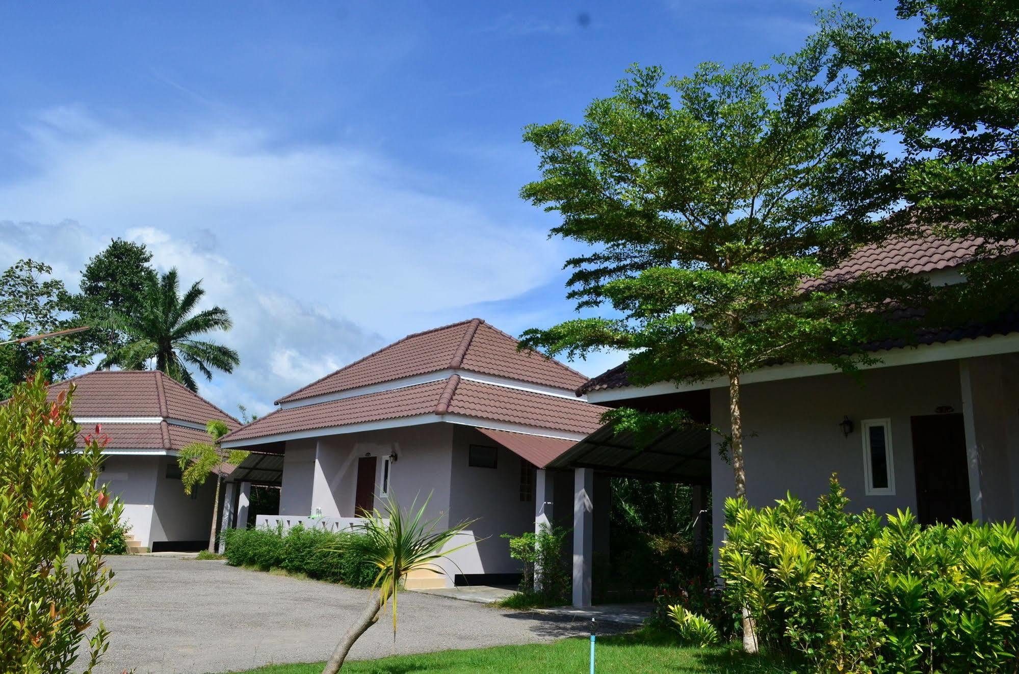 Resort Baansuan Rimnam