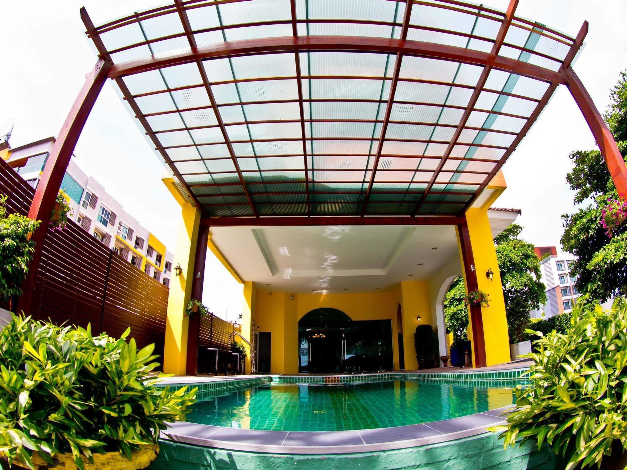 Coasta Bangsaen 3*