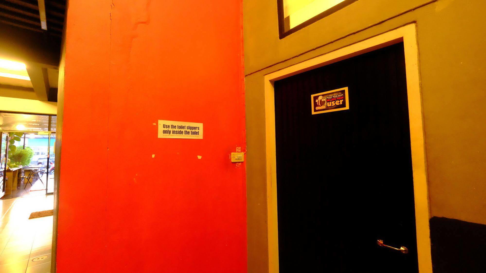 Let It Bee Econo Hostel