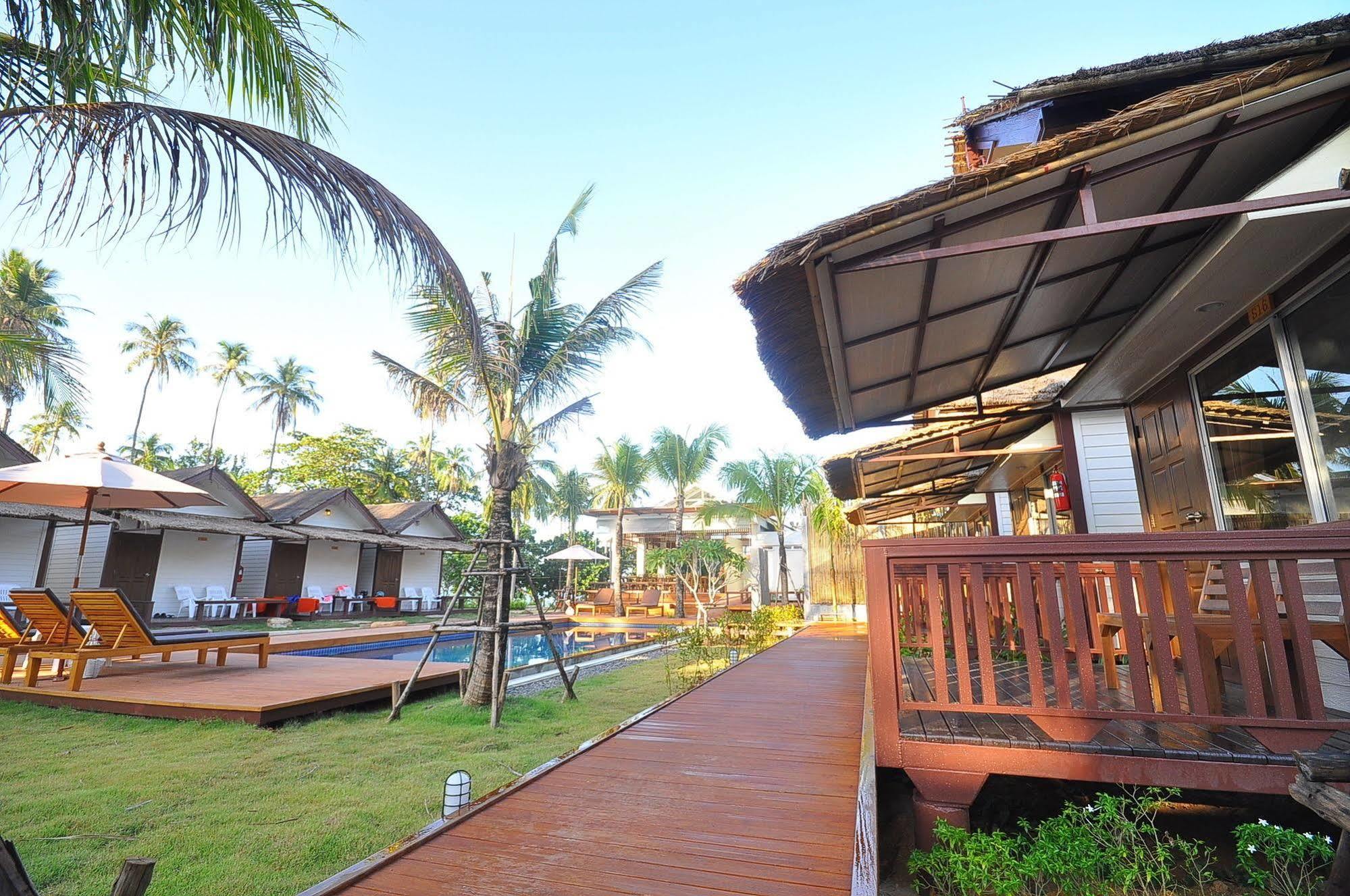 Isle Krabi-sha Klong Muang Beach