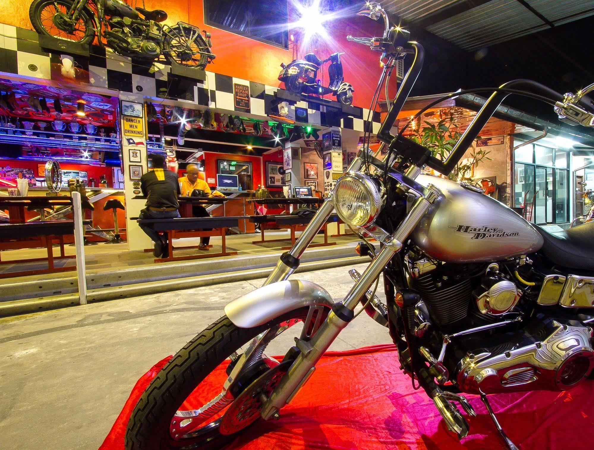 Hotel Nicky's Handlebar Patong