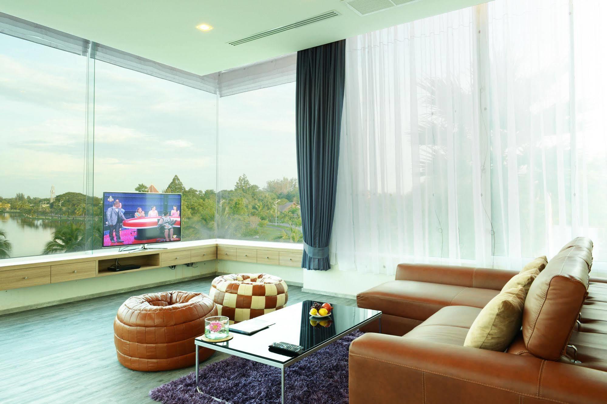 Hotel The Beverly Hills 4*