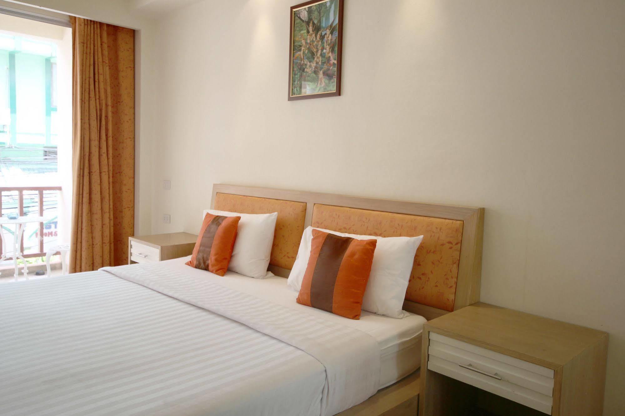 Orange Hotel