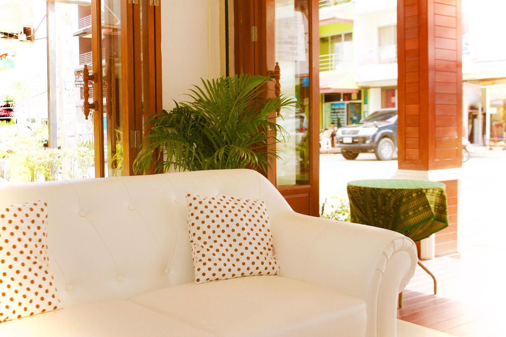 New Life Phuket Classic Hotel 3*