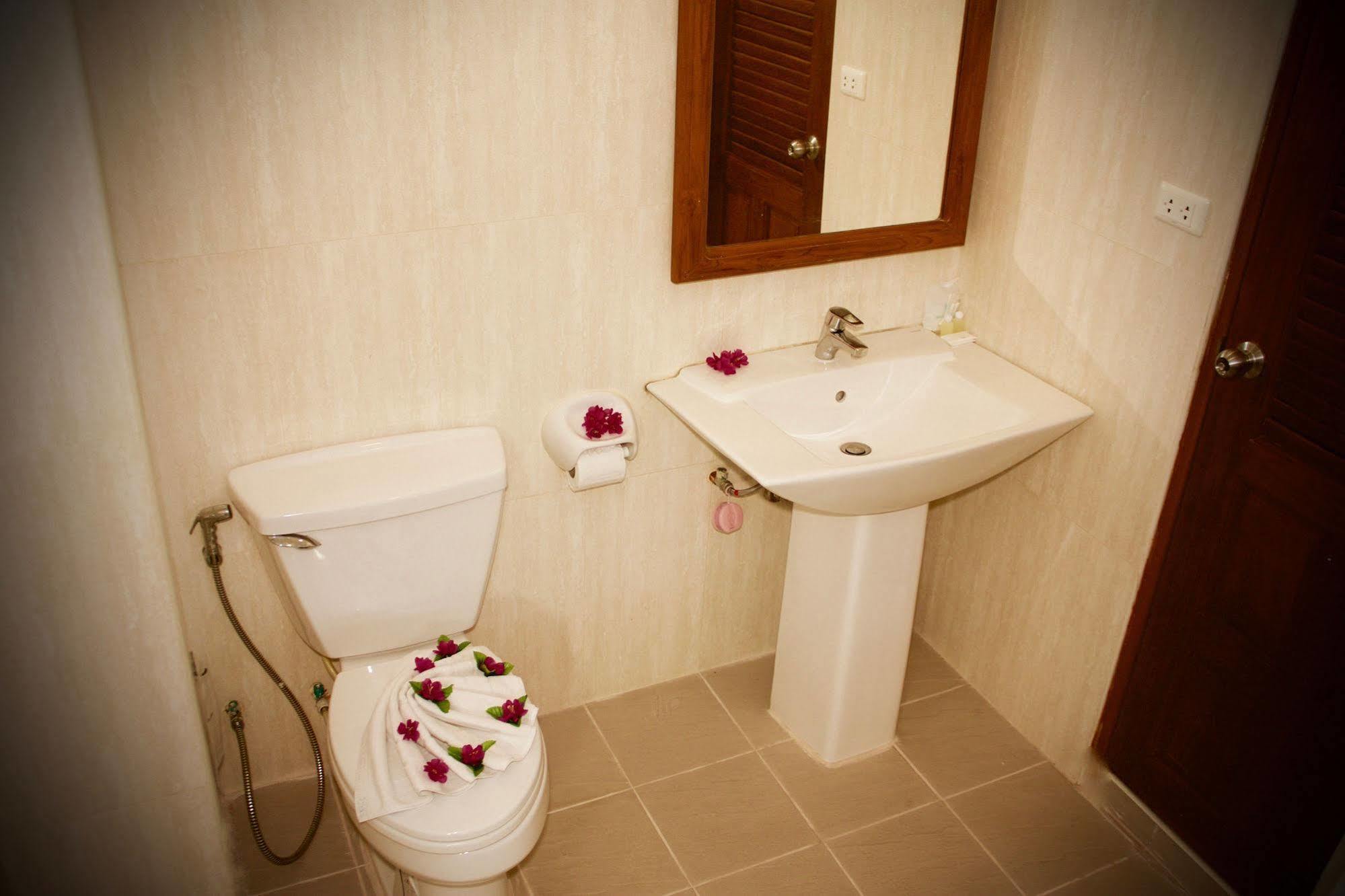 Hotel New Life Phuket Classic