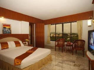 Boon Siam Hotel 3*