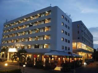 Boon Siam 3*