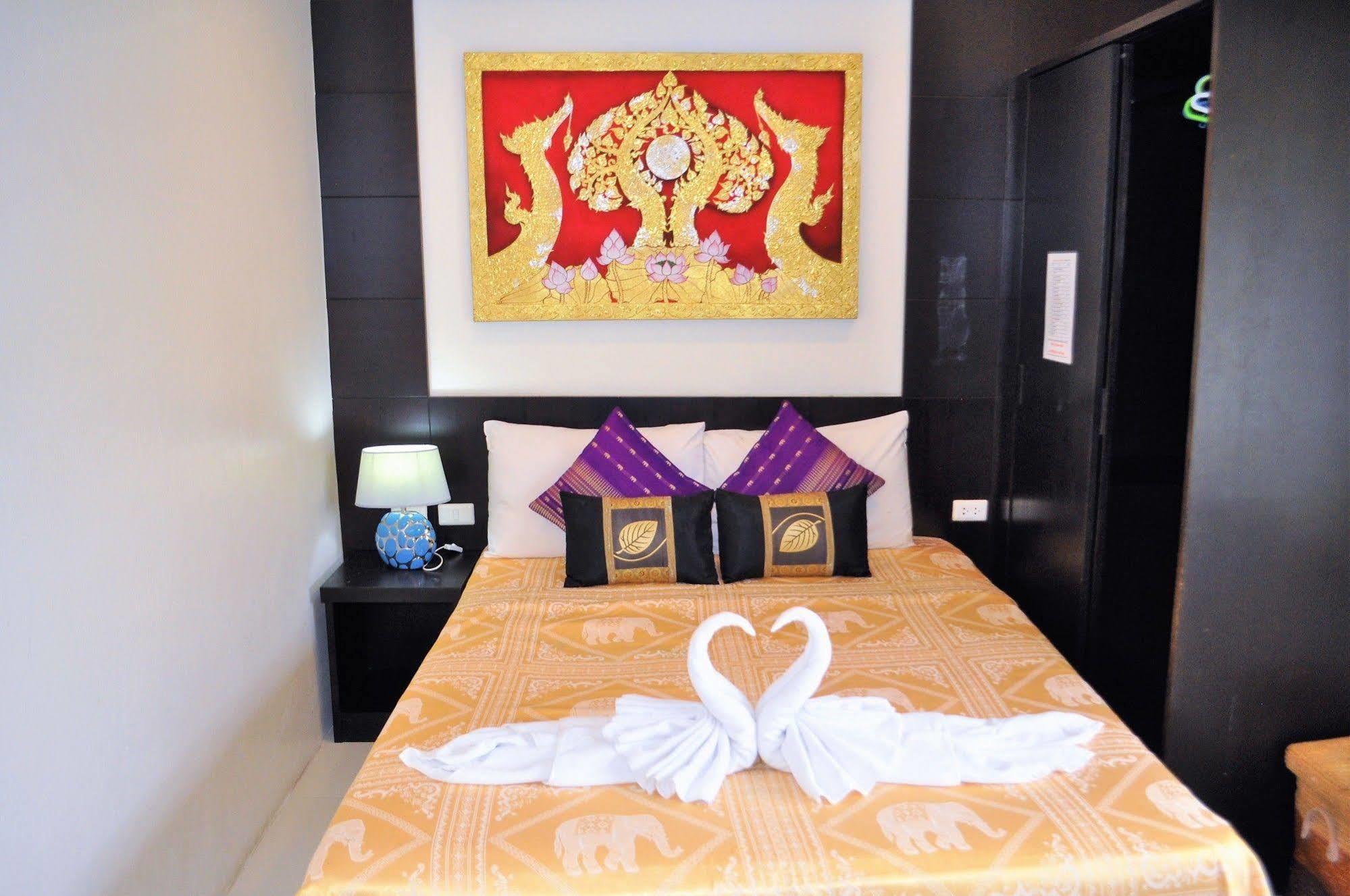 Bed & Breakfast Thai Classic Patong