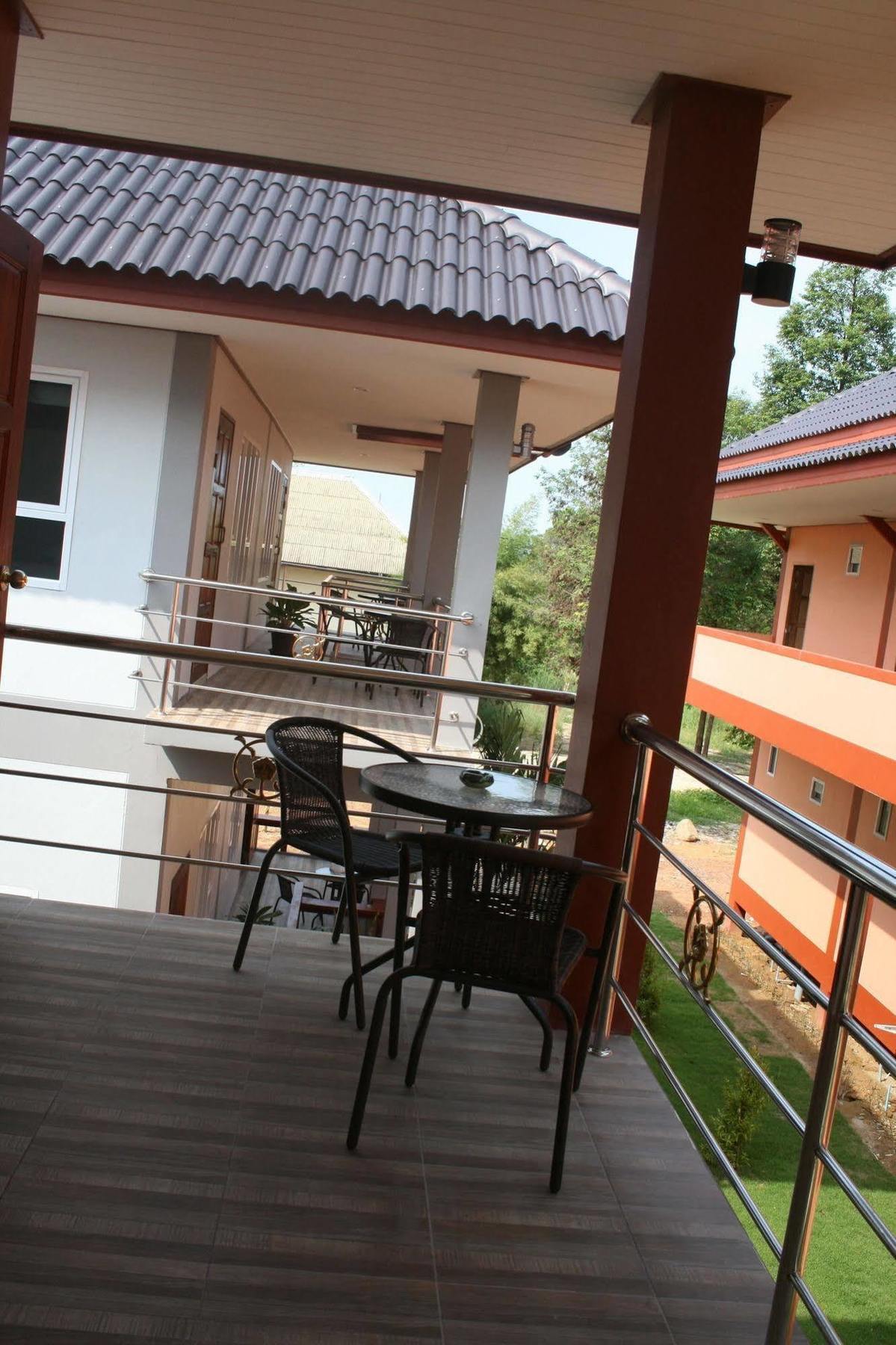 Tamarind Twin Resort 3*