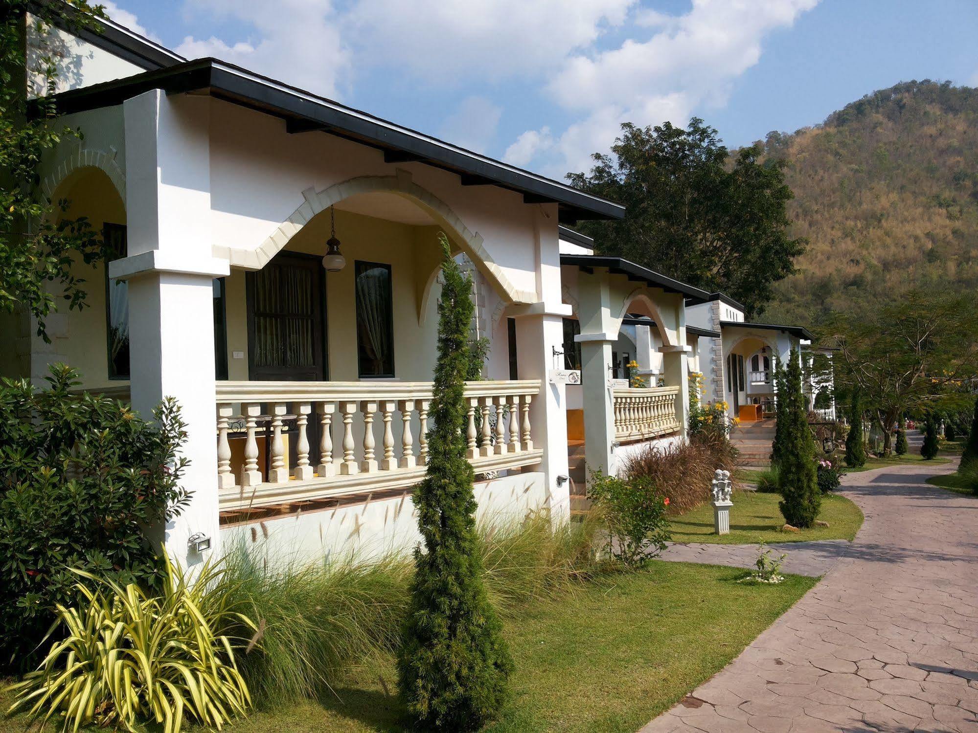 Stamp Hills Resort Suan Phueng