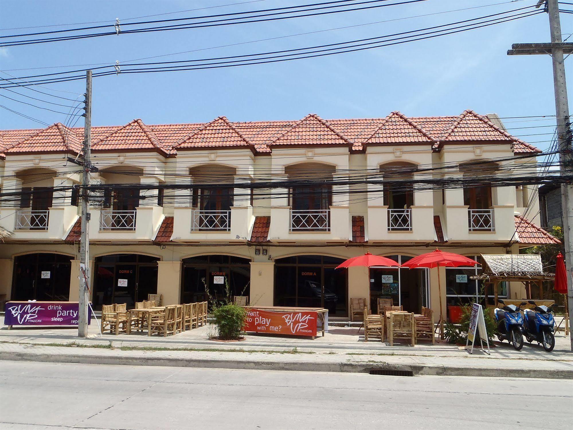 Asia Blue The Tavern Hacienda Hostel Baan Tai