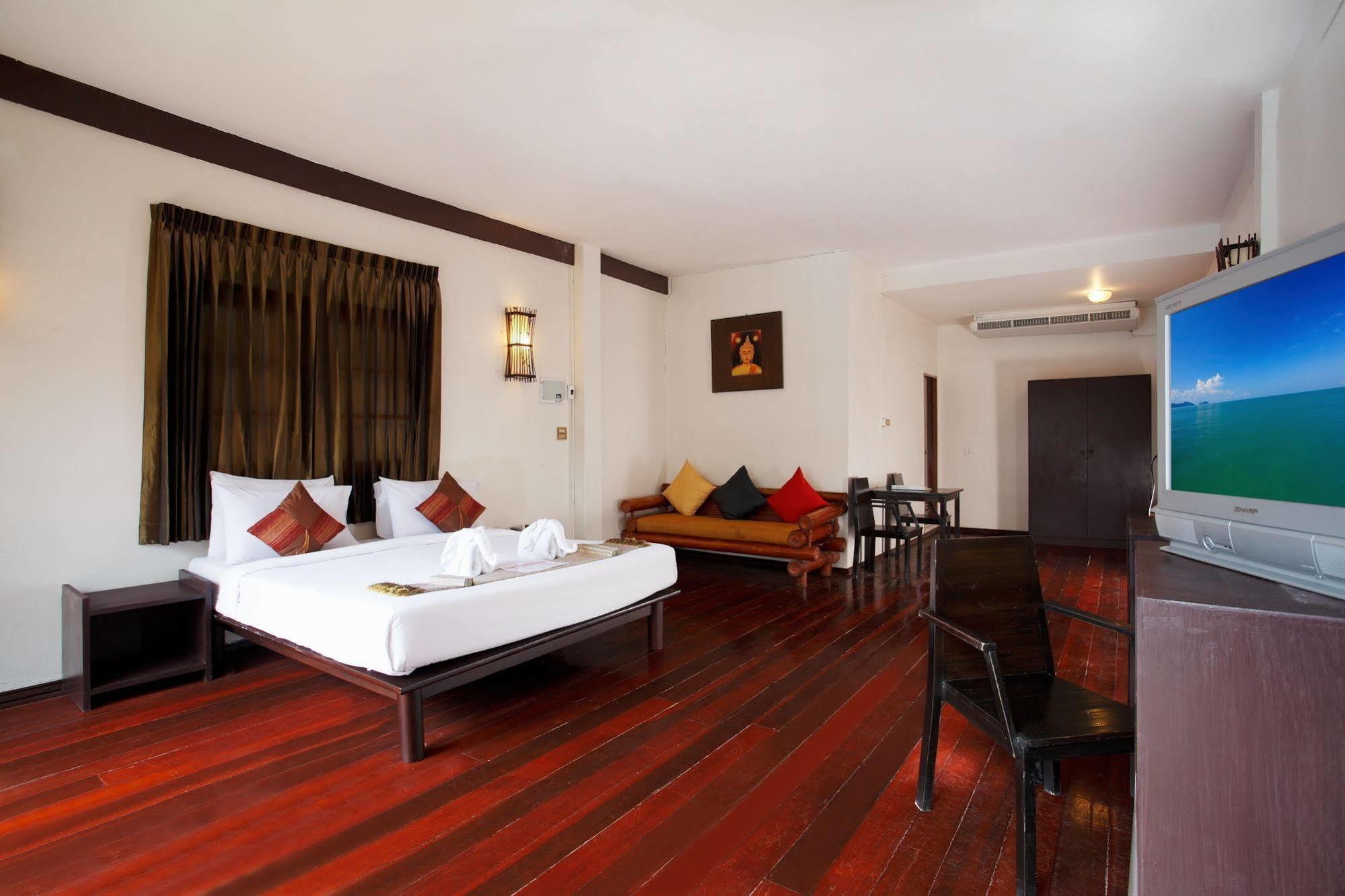 Hotel Bamboo & 3*