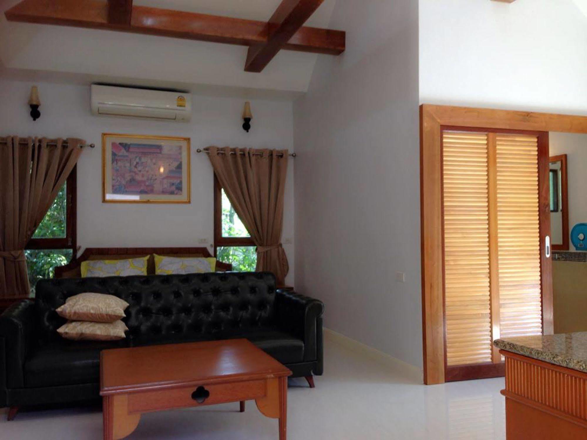 Damnoen Care Resort