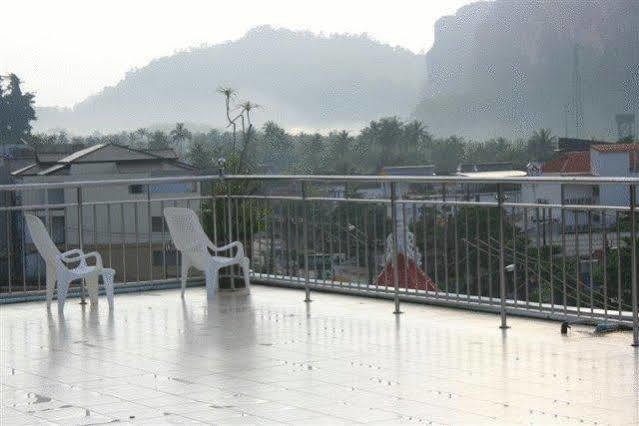 J Mansion Inn