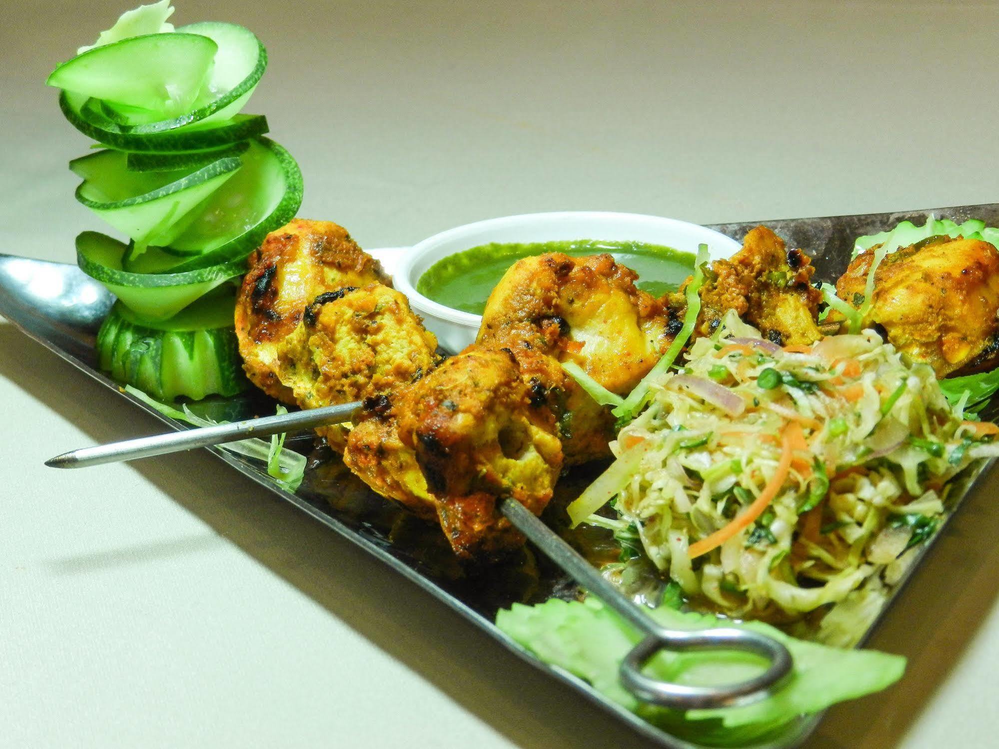 Oyo 796 Paradise Sukhumvit Hotel 3*