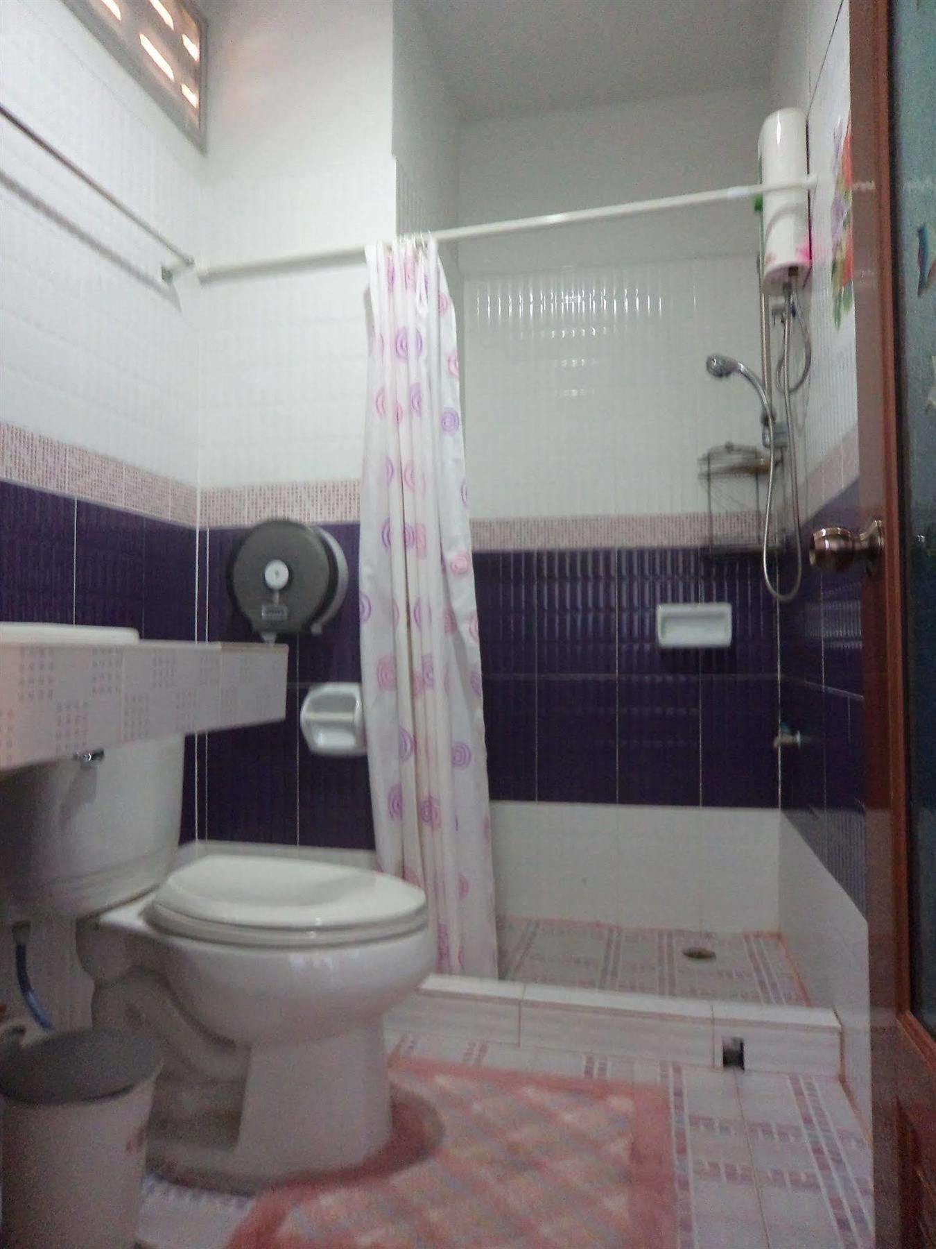 Inn Baan Por Jai *