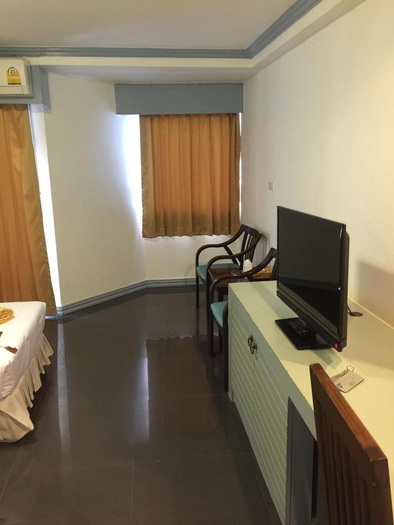 Hotel Tanawit &