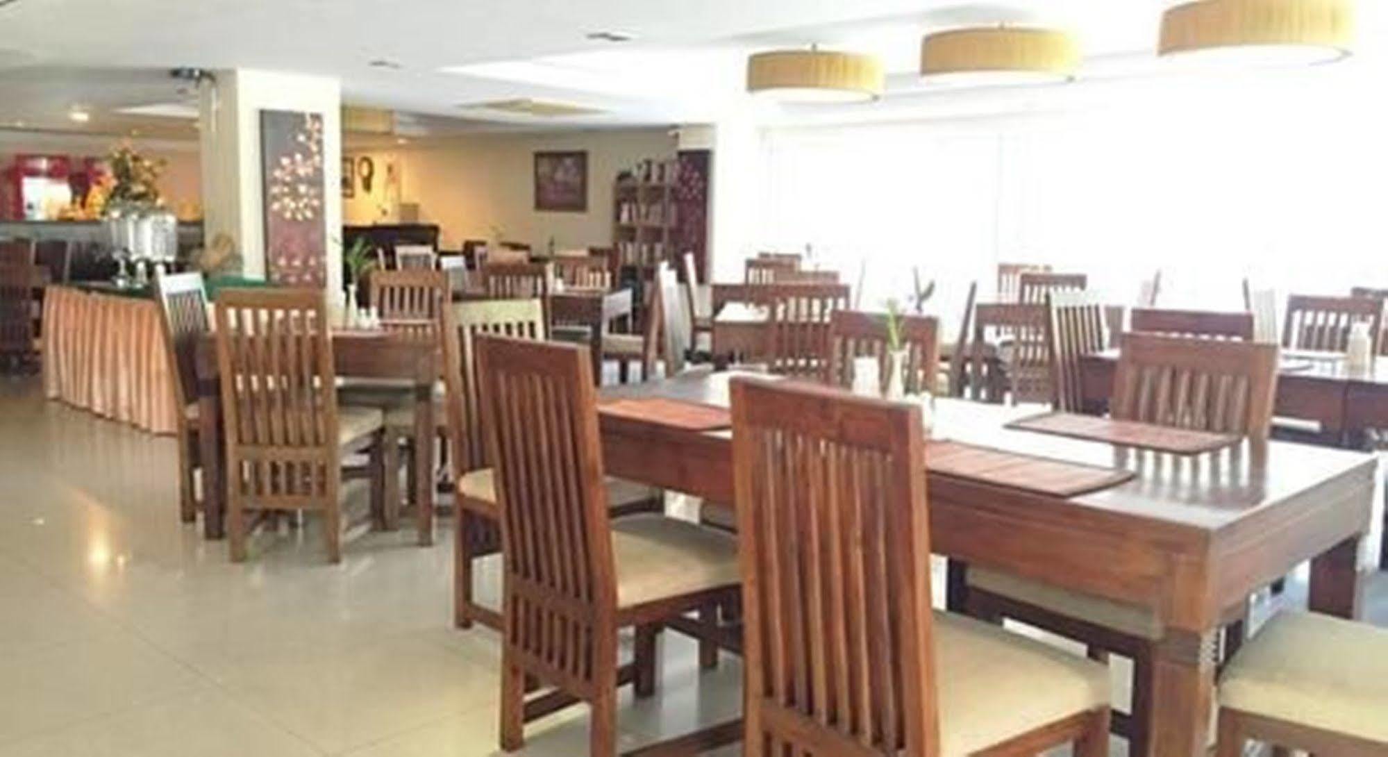 Hotel Tanawit &