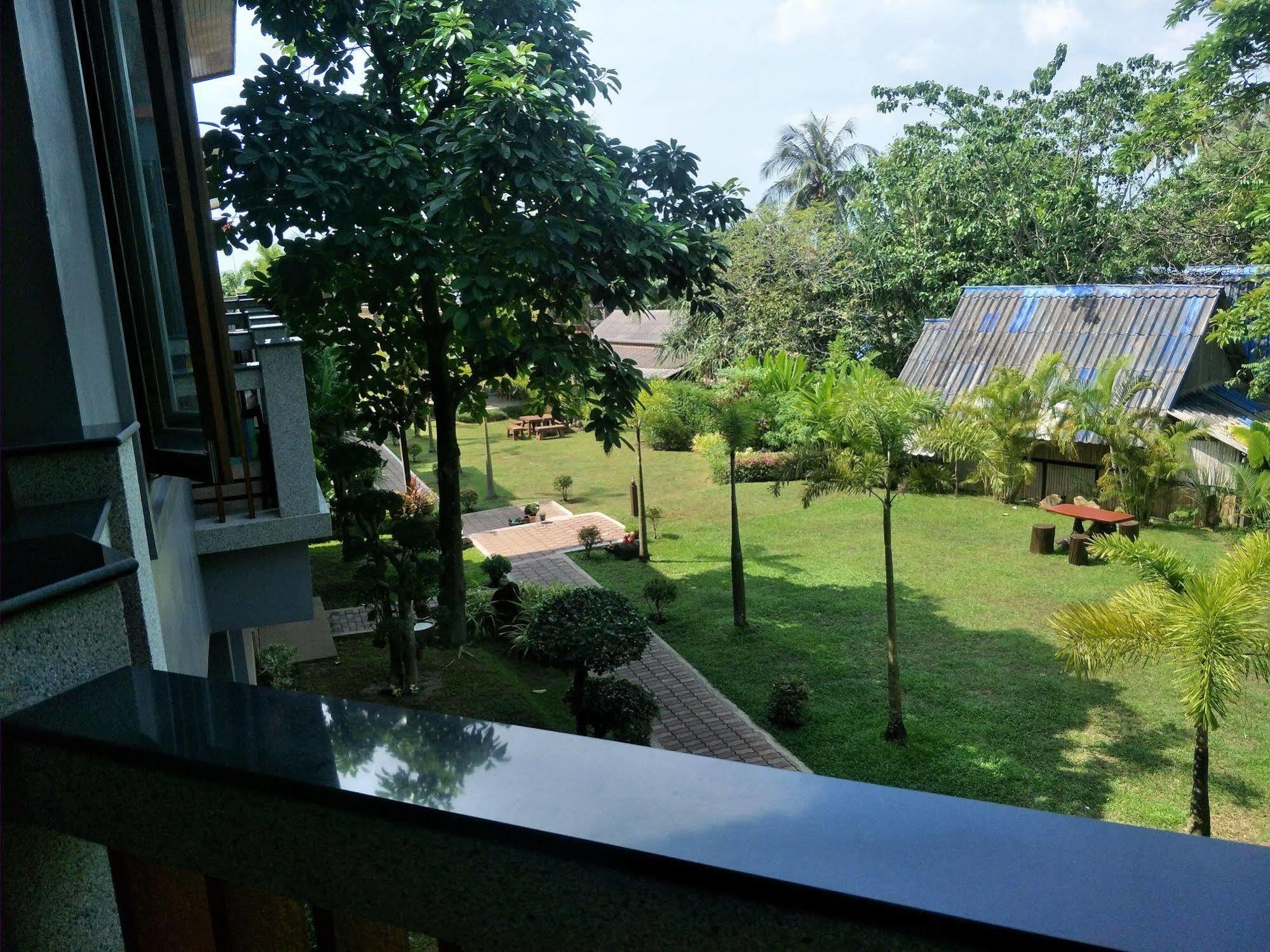 Resort Lanta Intanin - Sha Extra