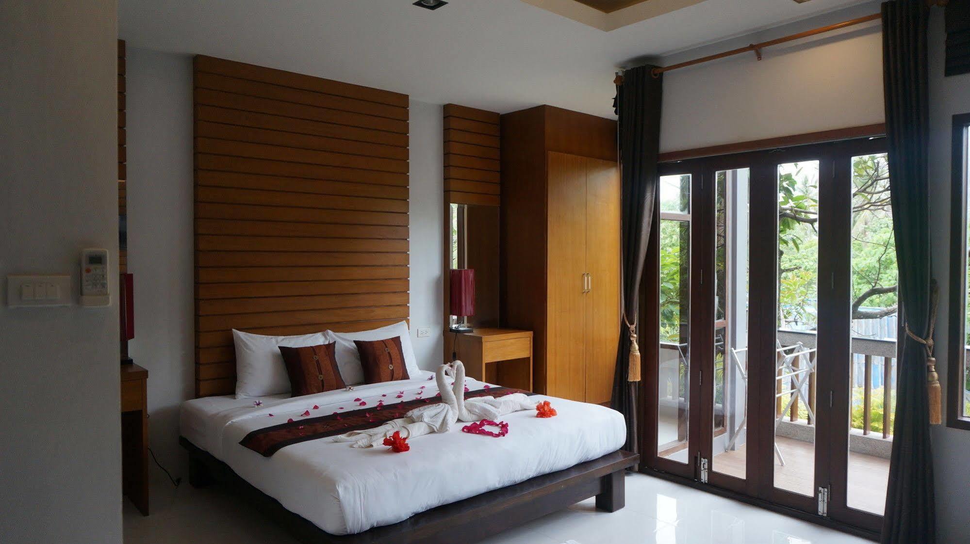 Lanta Intanin - Sha Extra Koh Lanta