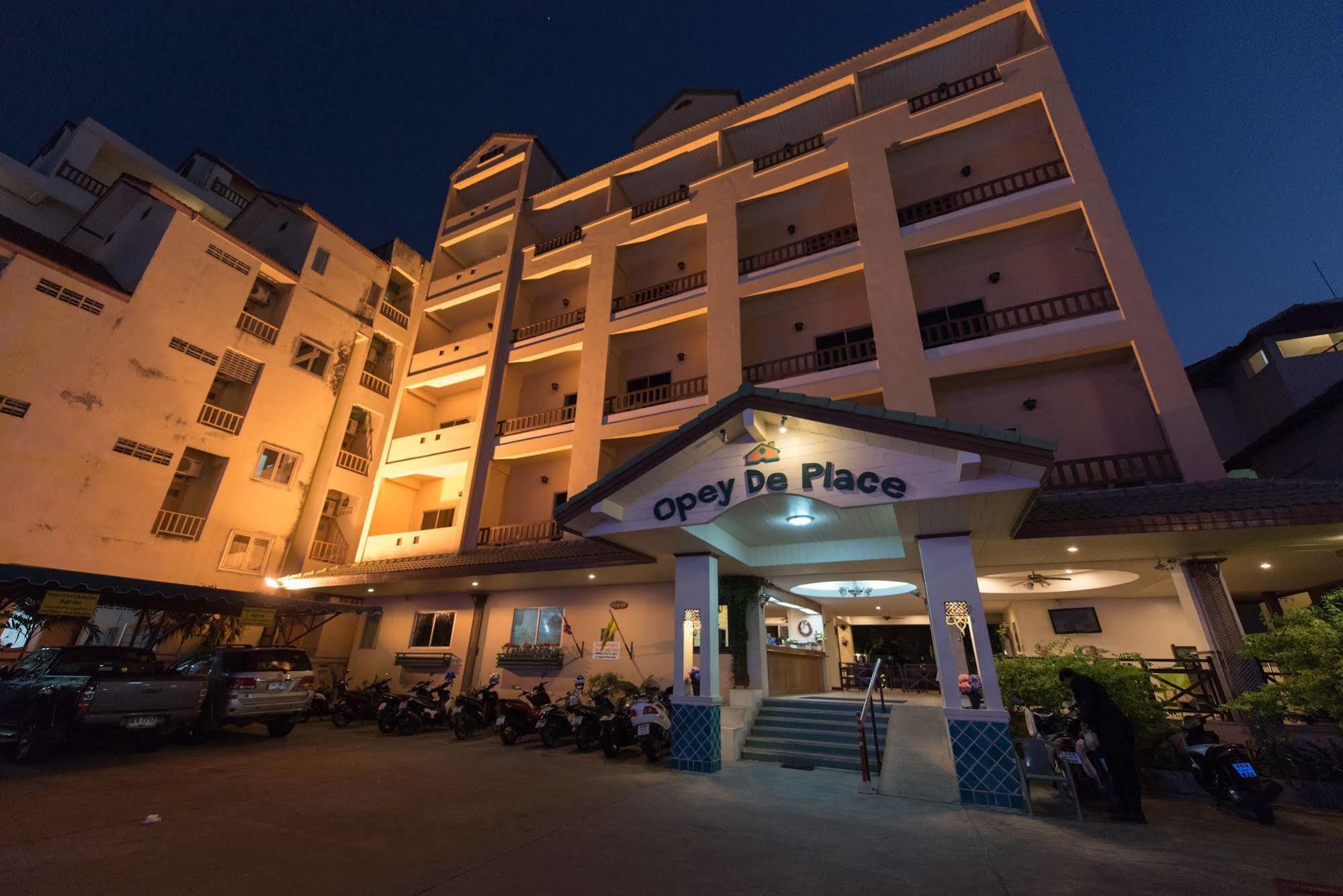 Hotel Opey De Place Pattaya
