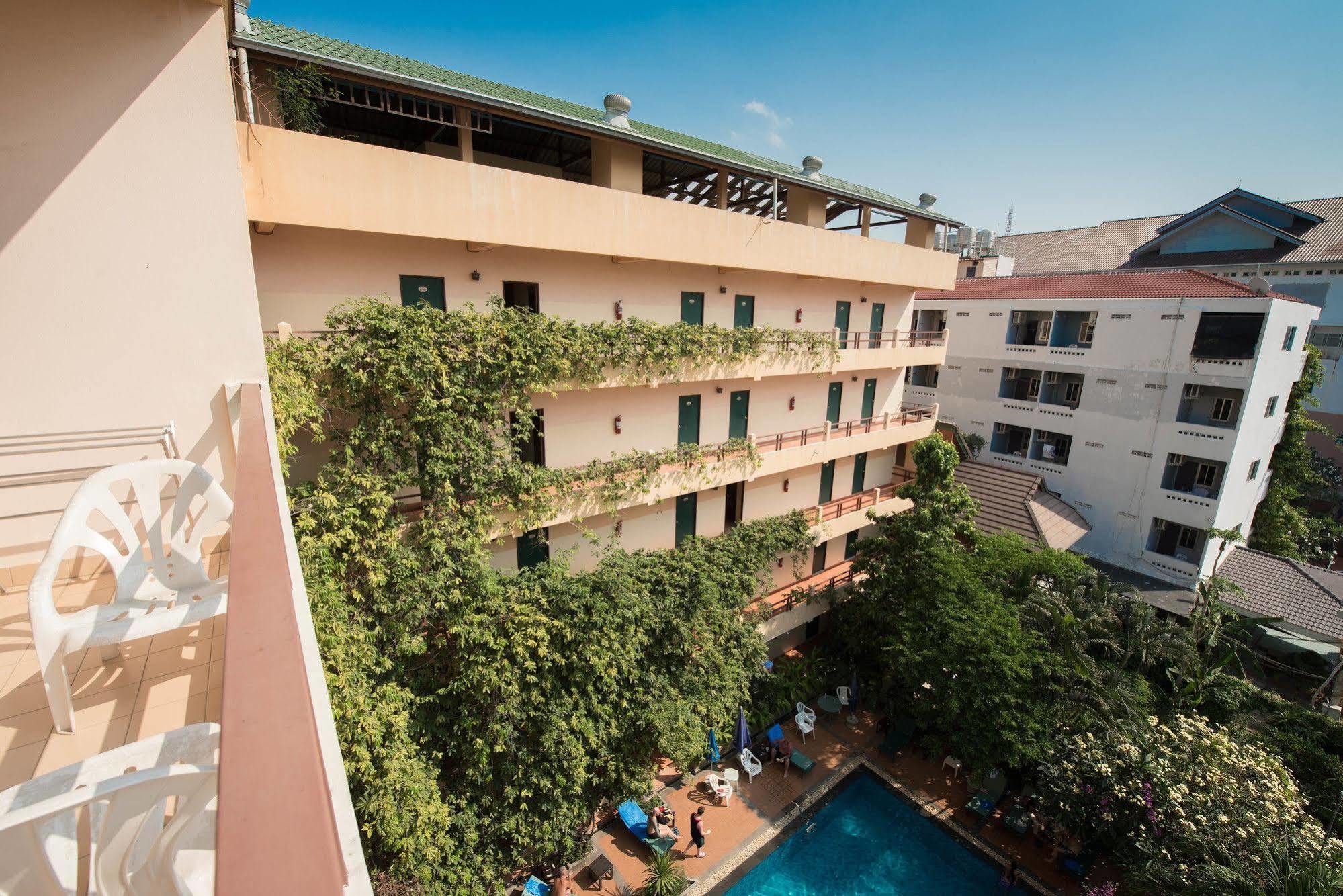 Opey De Place Hotel
