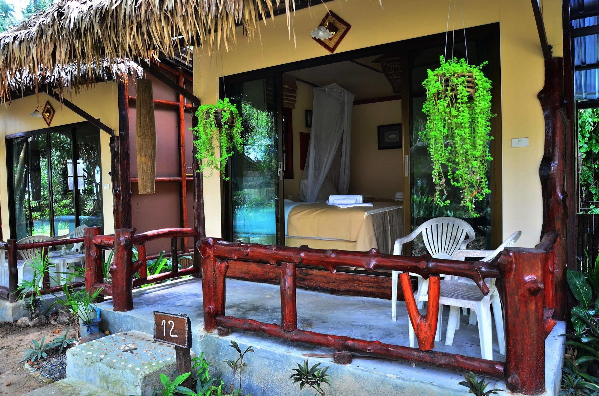 Longbeach Villa Krabi