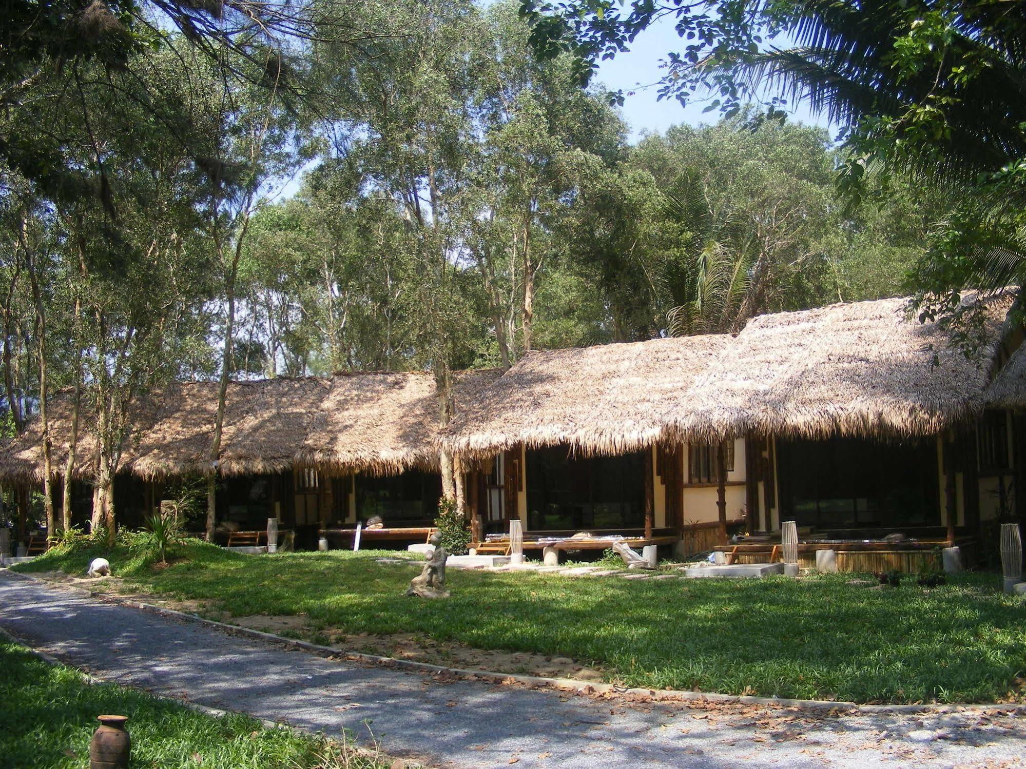 Longbeach Villa Hotel