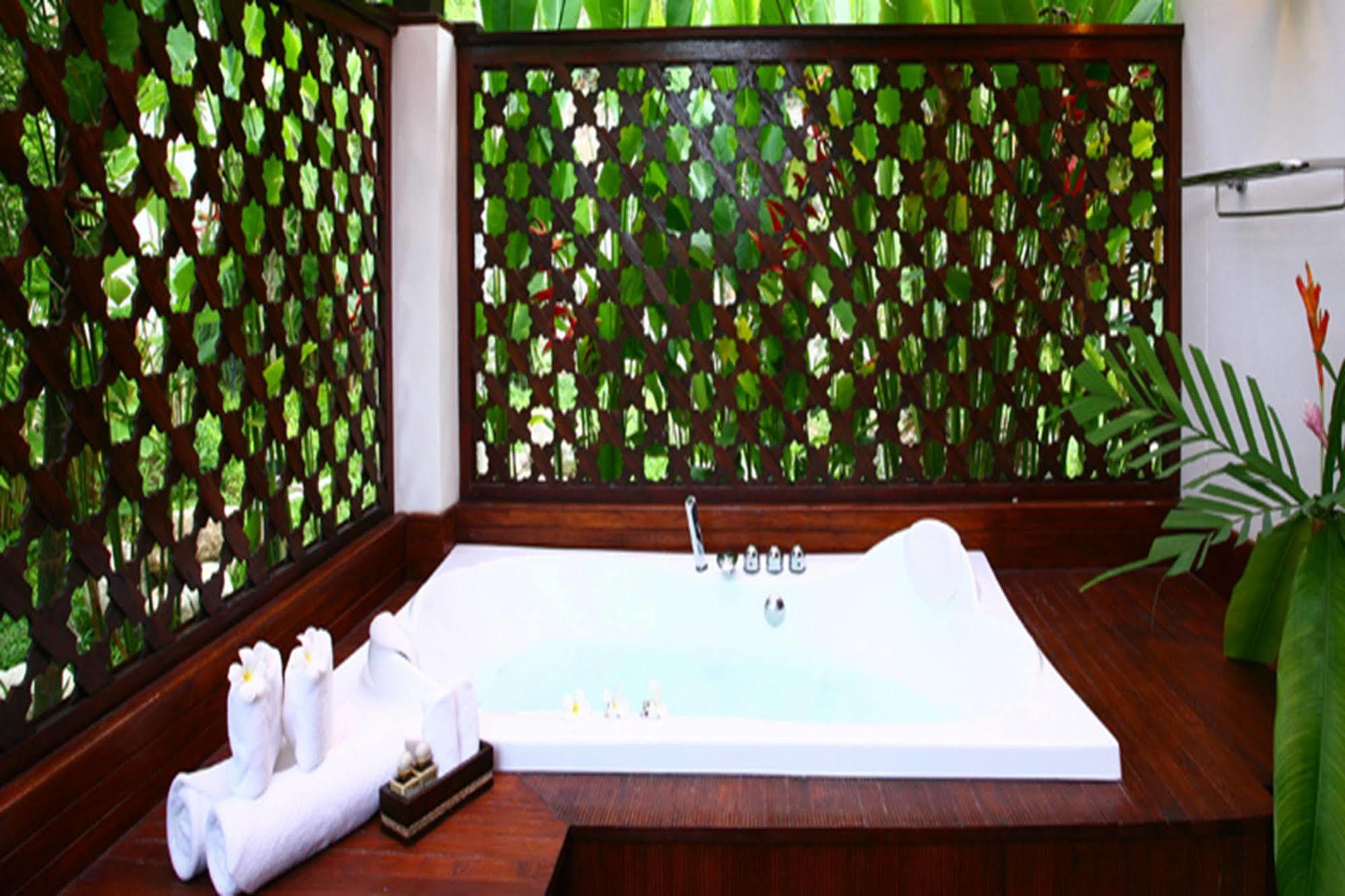 Salad Buri Resort- Sha Extra Resort 4*