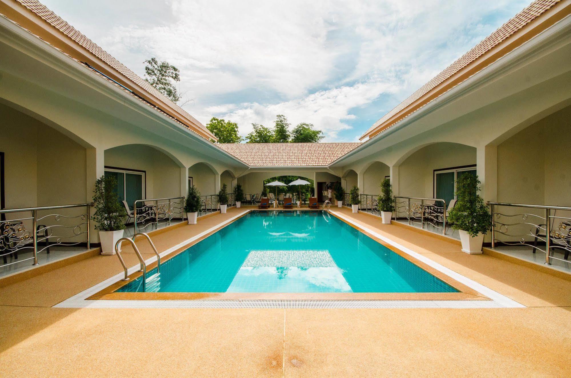 Resort Nok & Chiang Mai