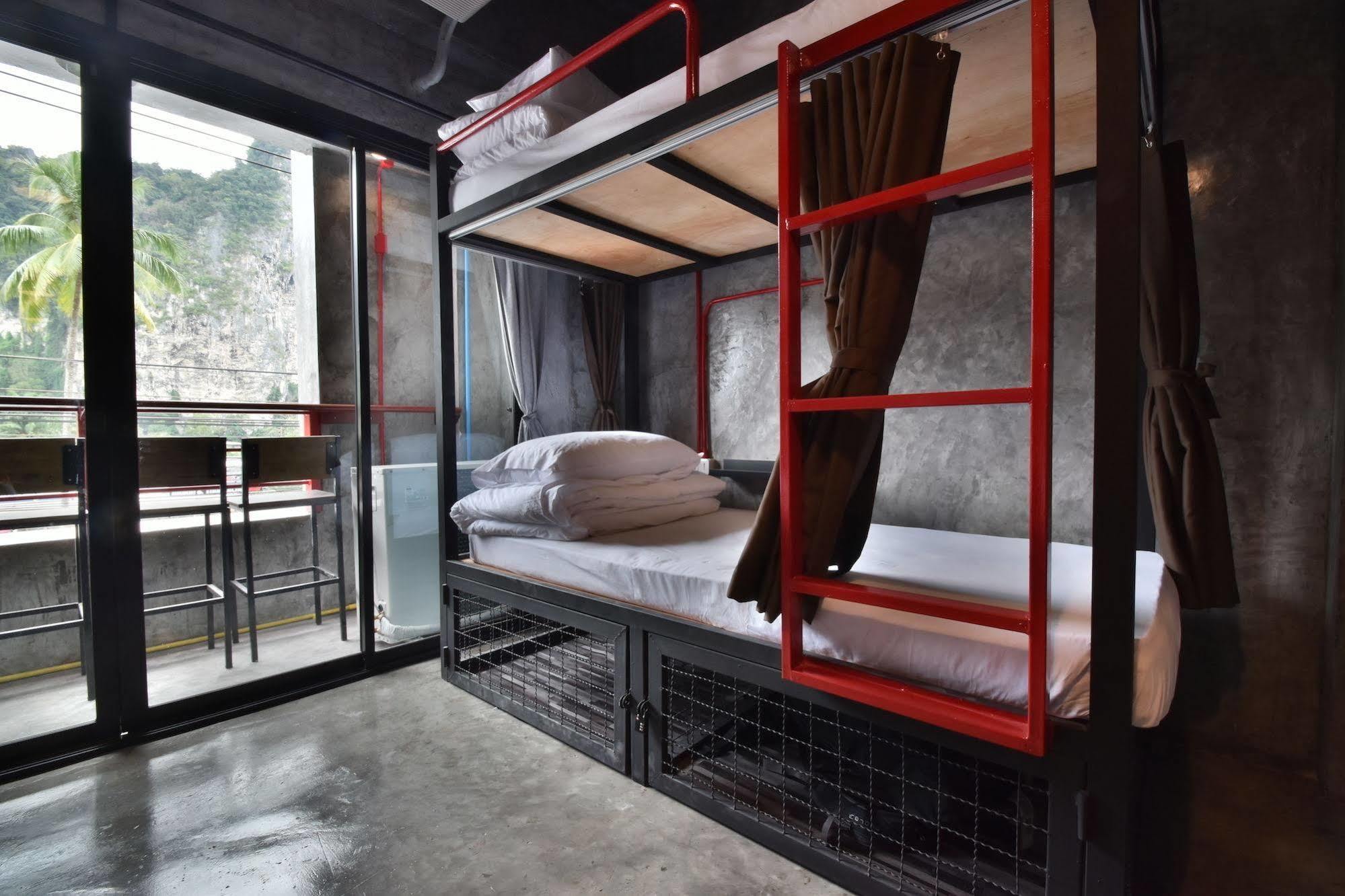Sleeper Hotel