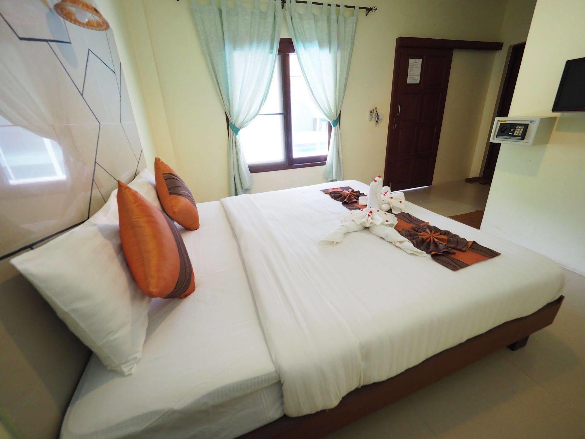 Lanta Fevrier Hotel 2*