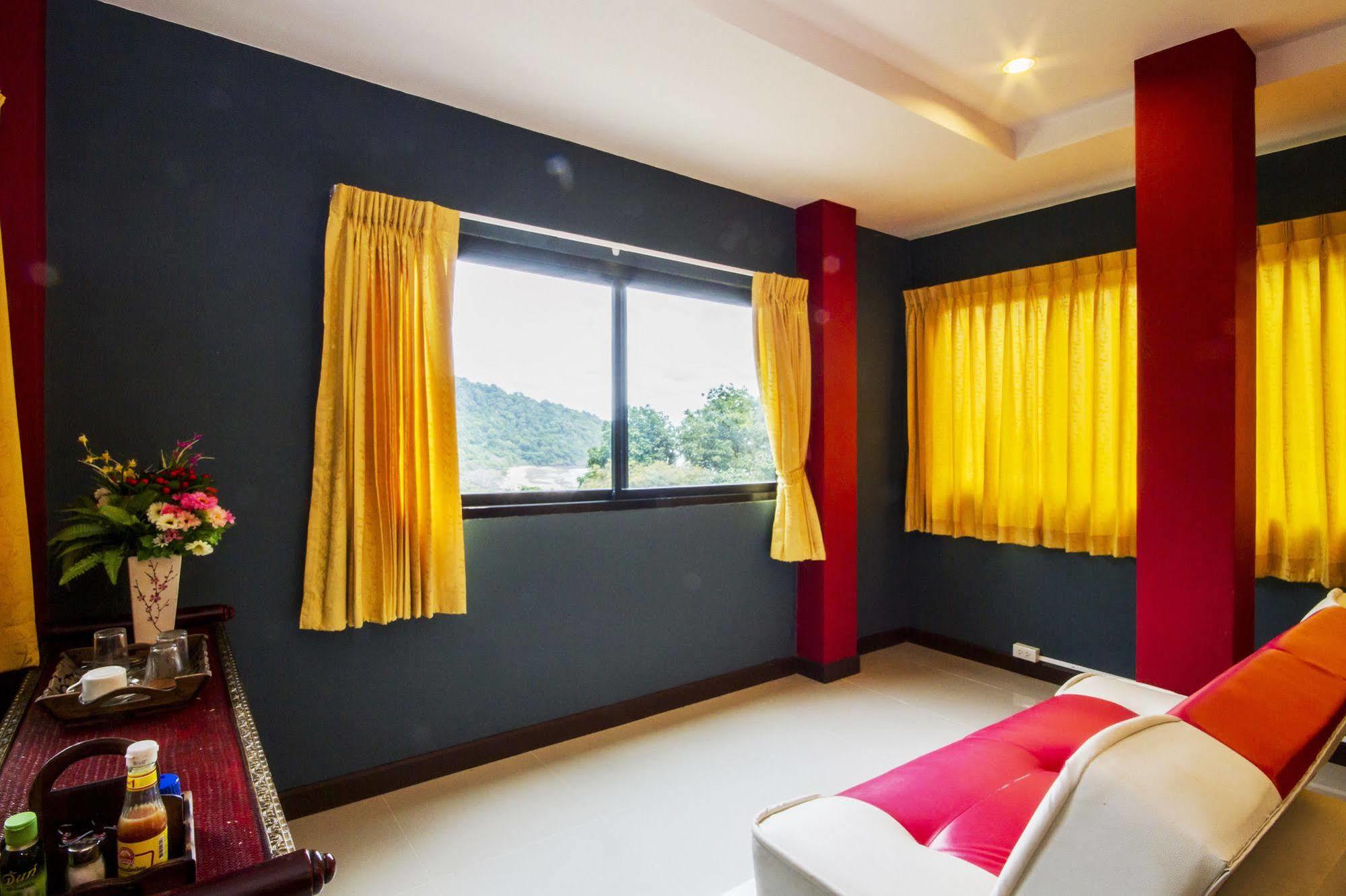 Sky Terrace Lanta Boutique Hotel 3*