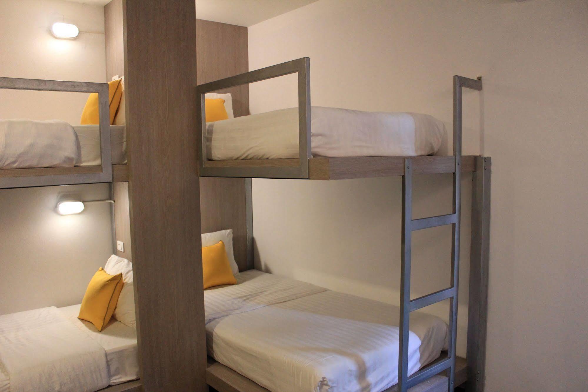 Wake Up Aonang Hotel 3*