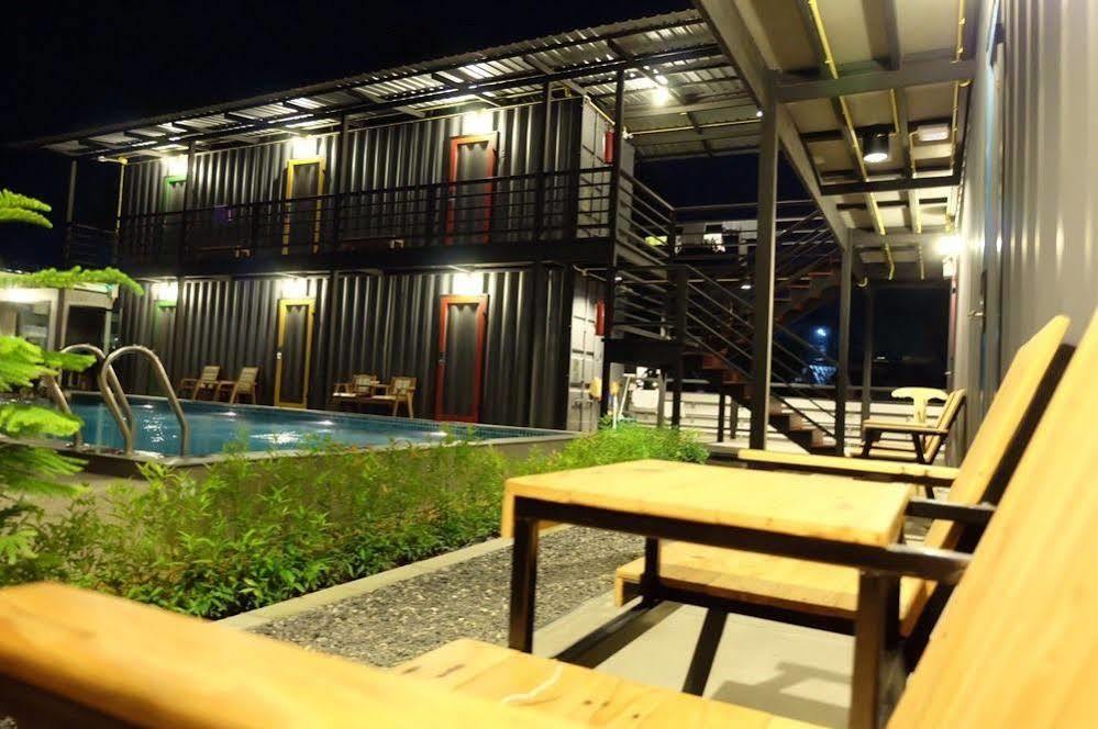 Na-tub Baan Tai