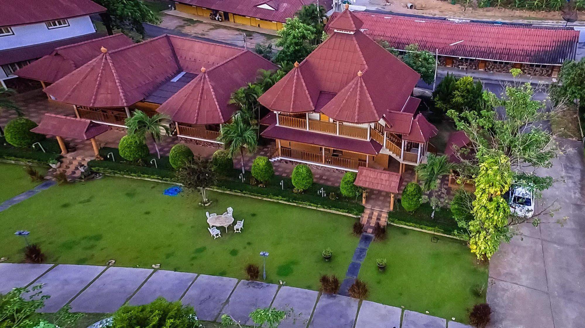 Resort Ruen Sam Ran Ban Nong Kham (Ratchaburi)