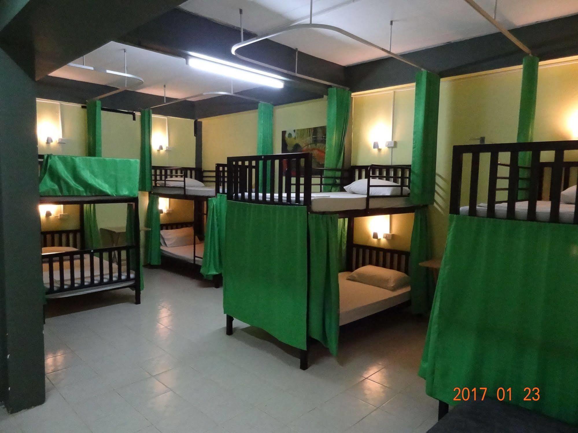 Hugs & Hostel *