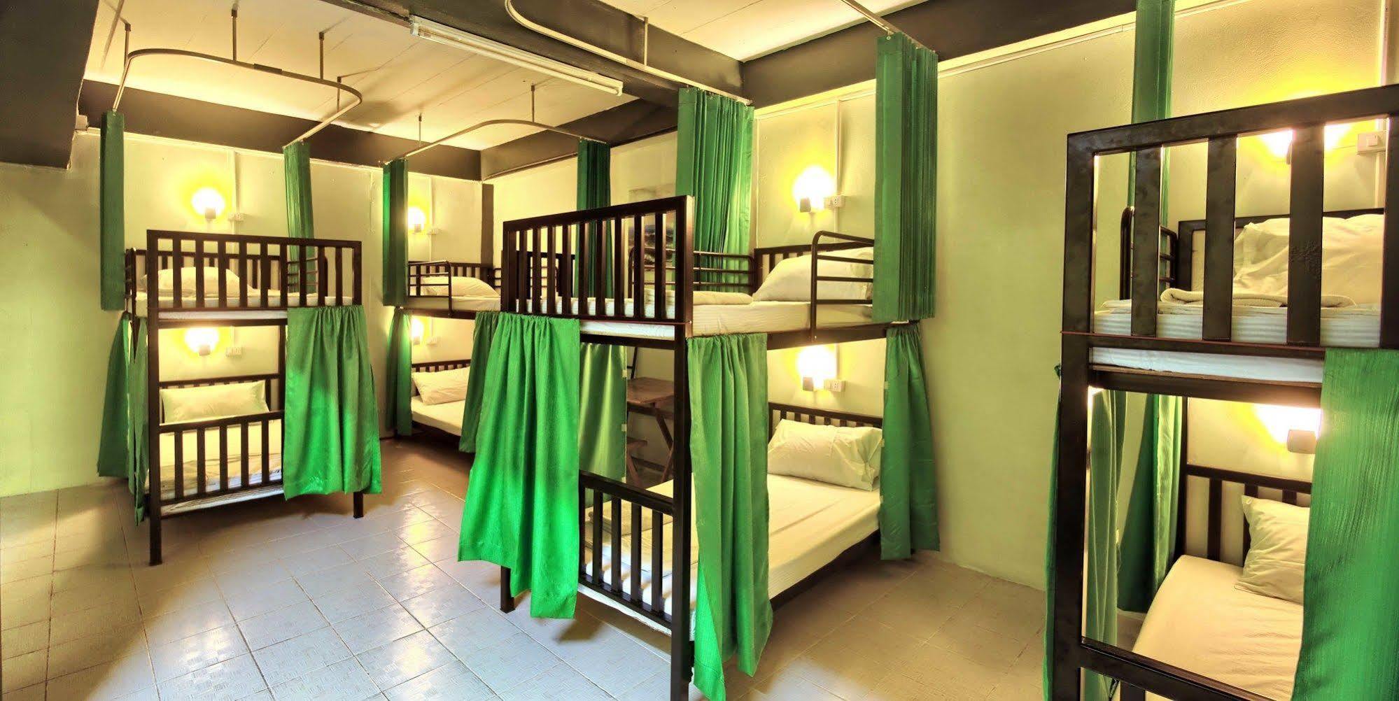 Hugs & Hostel *