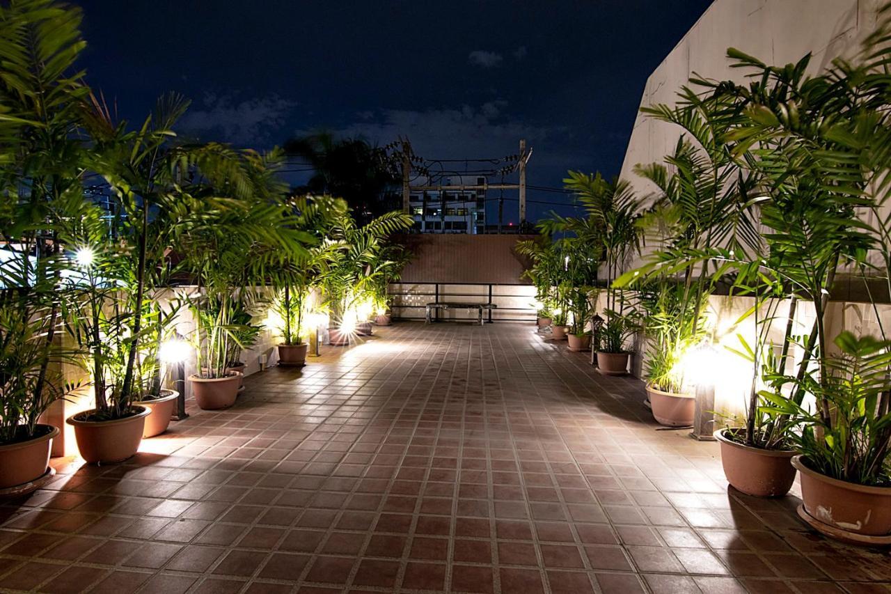 Hotel J&y Latphrao 35 Banguecoque