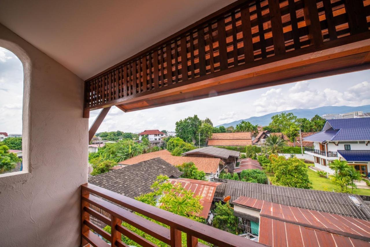 Phra Singh Village Hotel